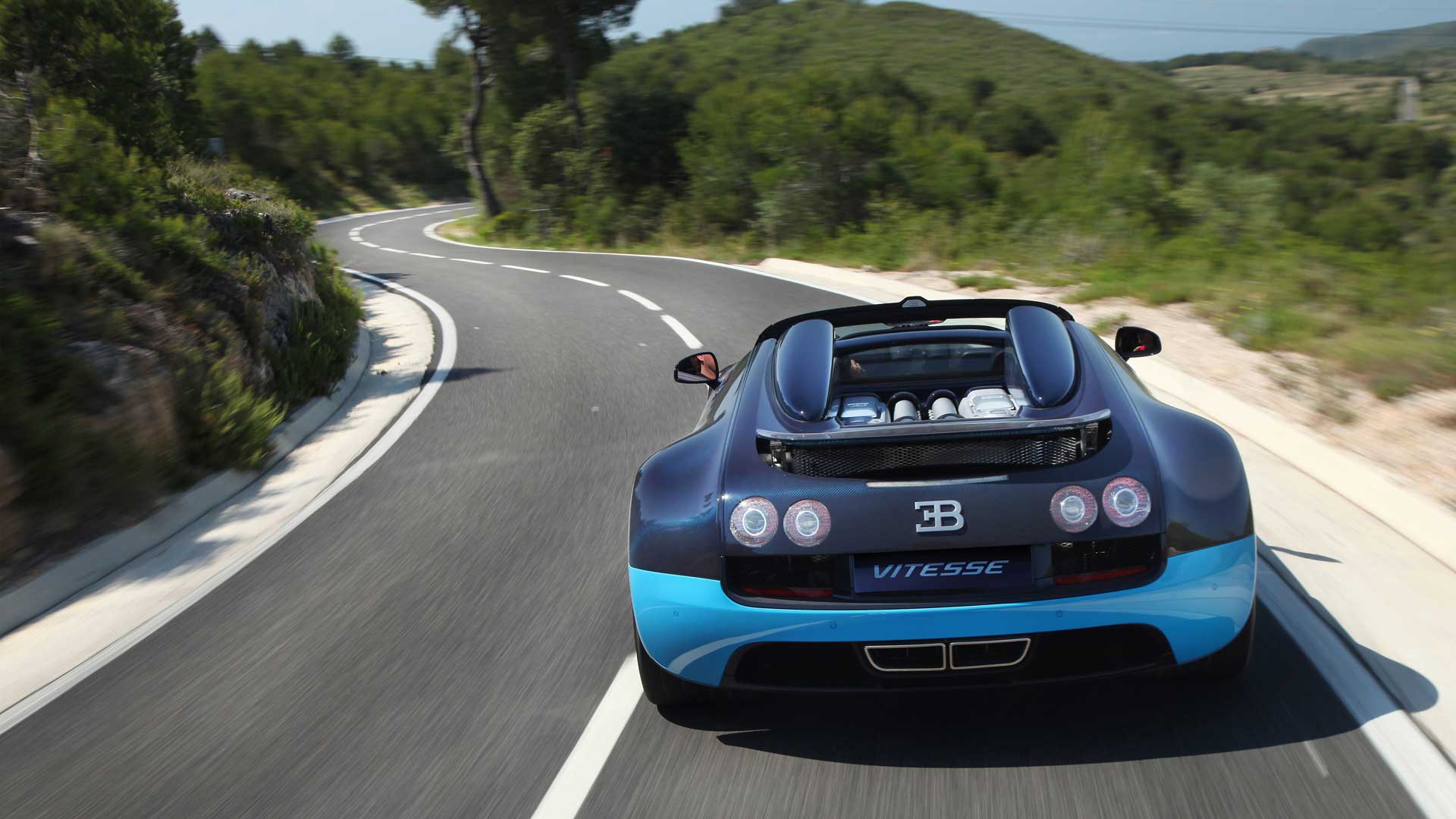 Bugatti-Veyron-16.4-Grand-Sport-Vitesse-anniversario-Robb-Report-Italia