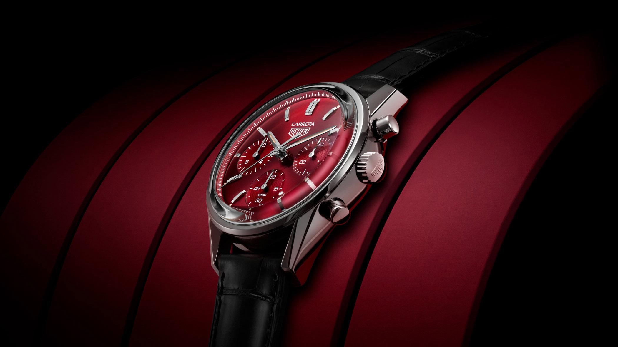 TAG-Heuer-Carrera-Red-Dial-Limited-Edition-Robb-Report-Itaia