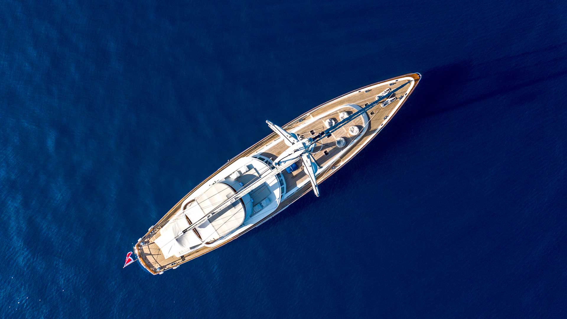 yacht-a-vela-corto-maltese-vista-aerea-robb-report-italia