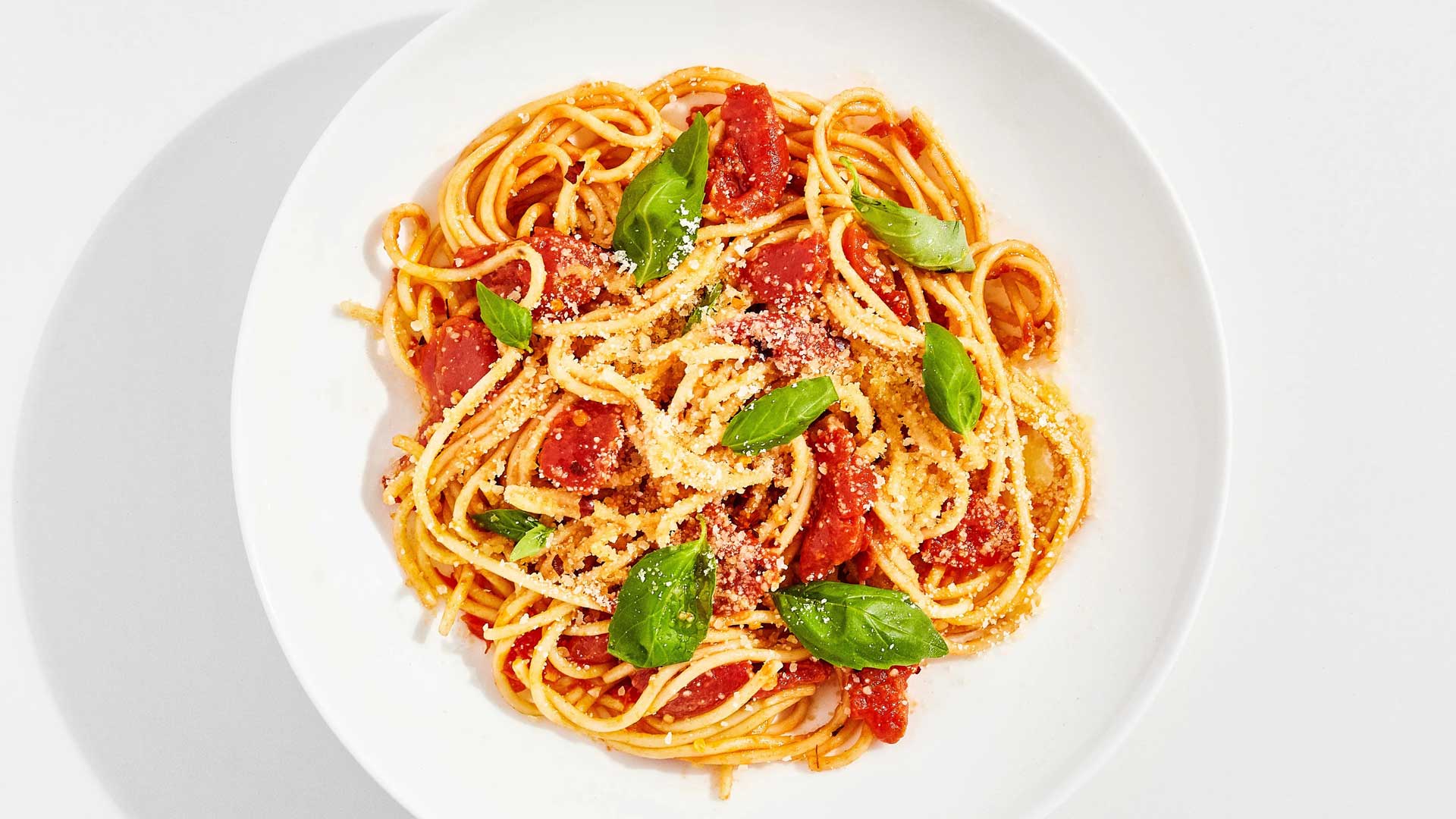 matteo-thun-cucina-la-pasta-al-pomodoro-robb-report-italia