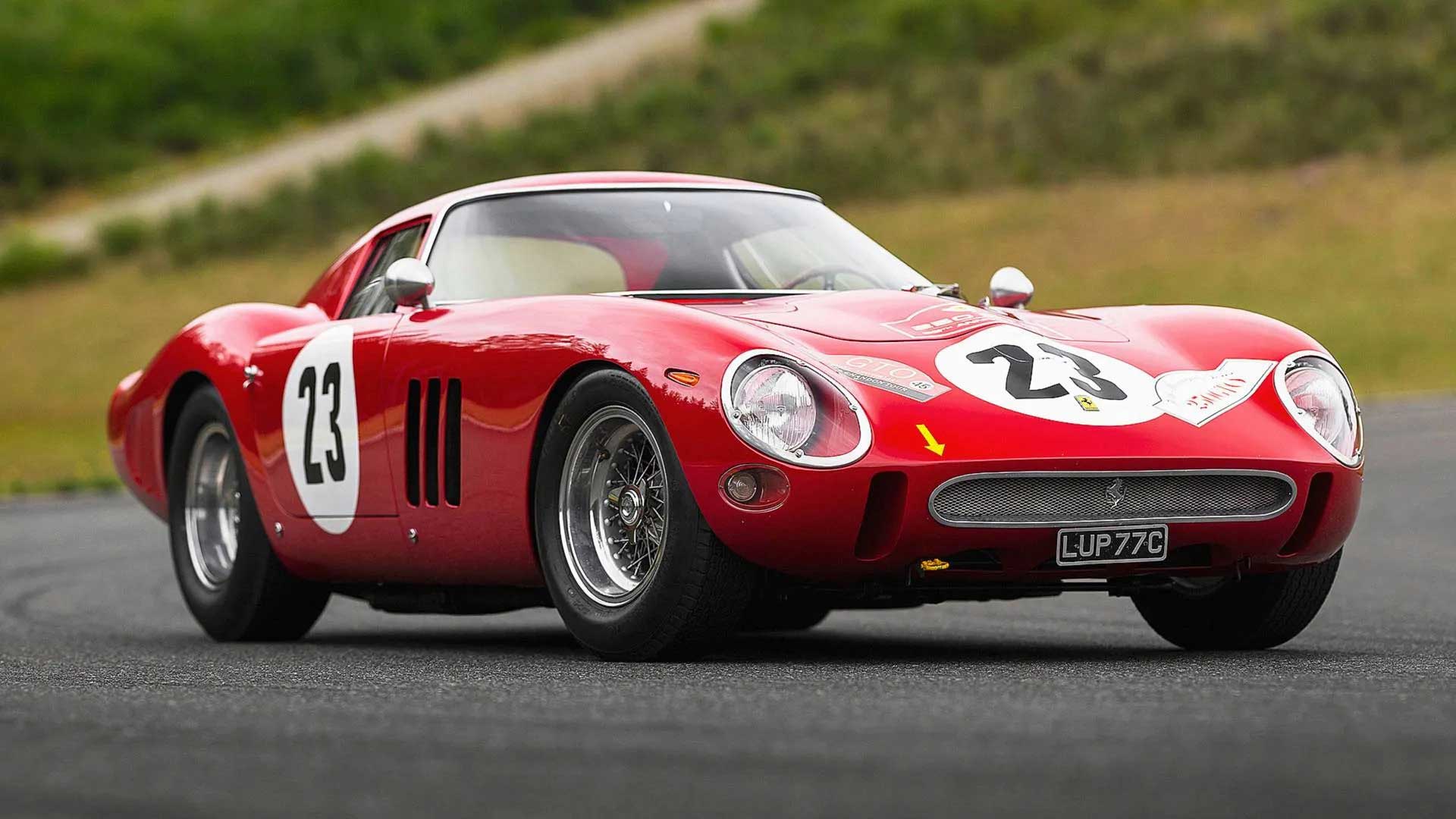 auto-d'epoca-più-costose-Ferrari-GTO-Maranello-robb-report-italia