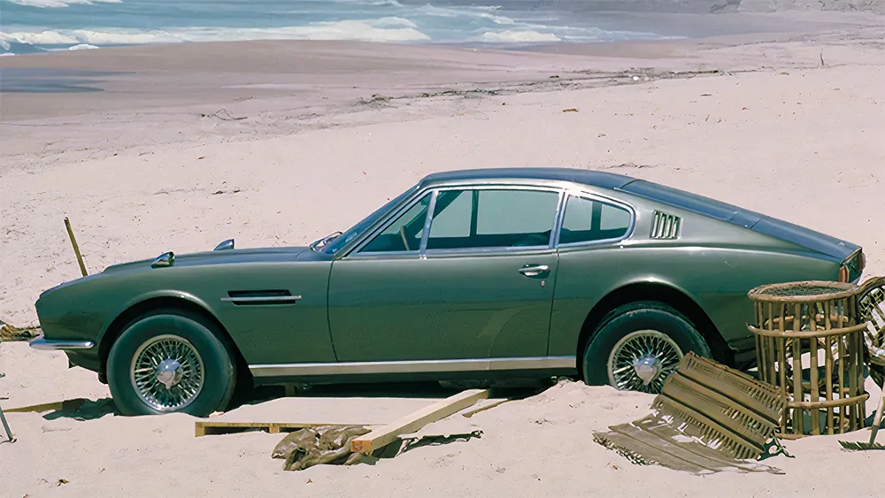 13 1969 Aston Martin DBS Auto di James Bond