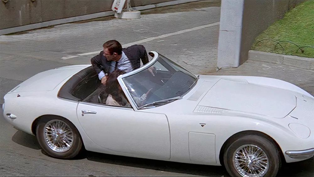 7 1967 Toyota 2000GT Auto di James Bond