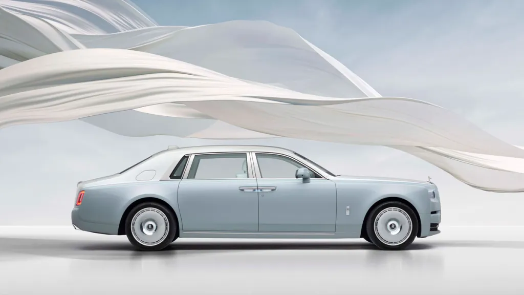 Phantom Scintilla Rolls-Royce Robb Report Italia 2