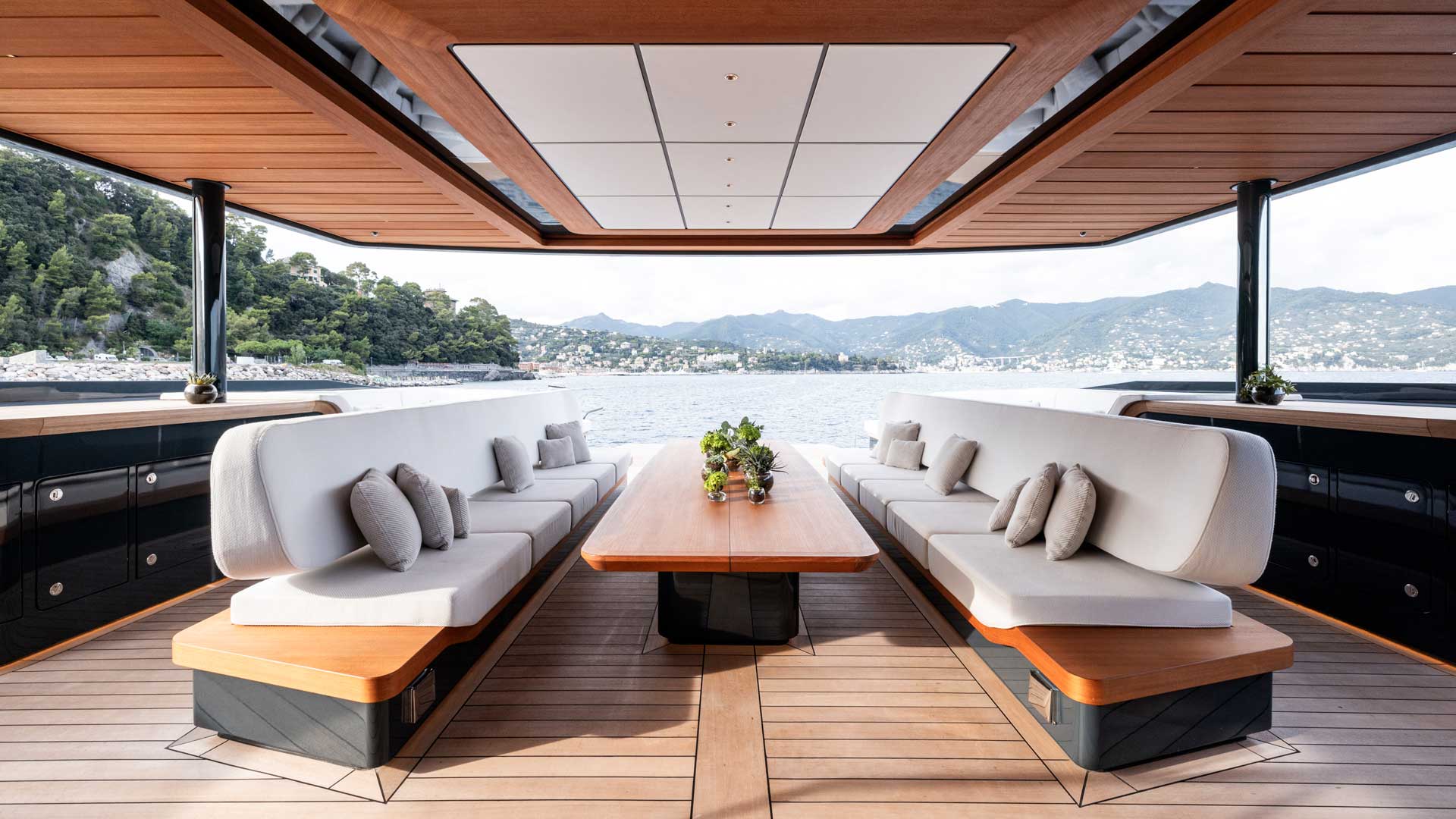 alia-yachts-san-superyacht-robb-report