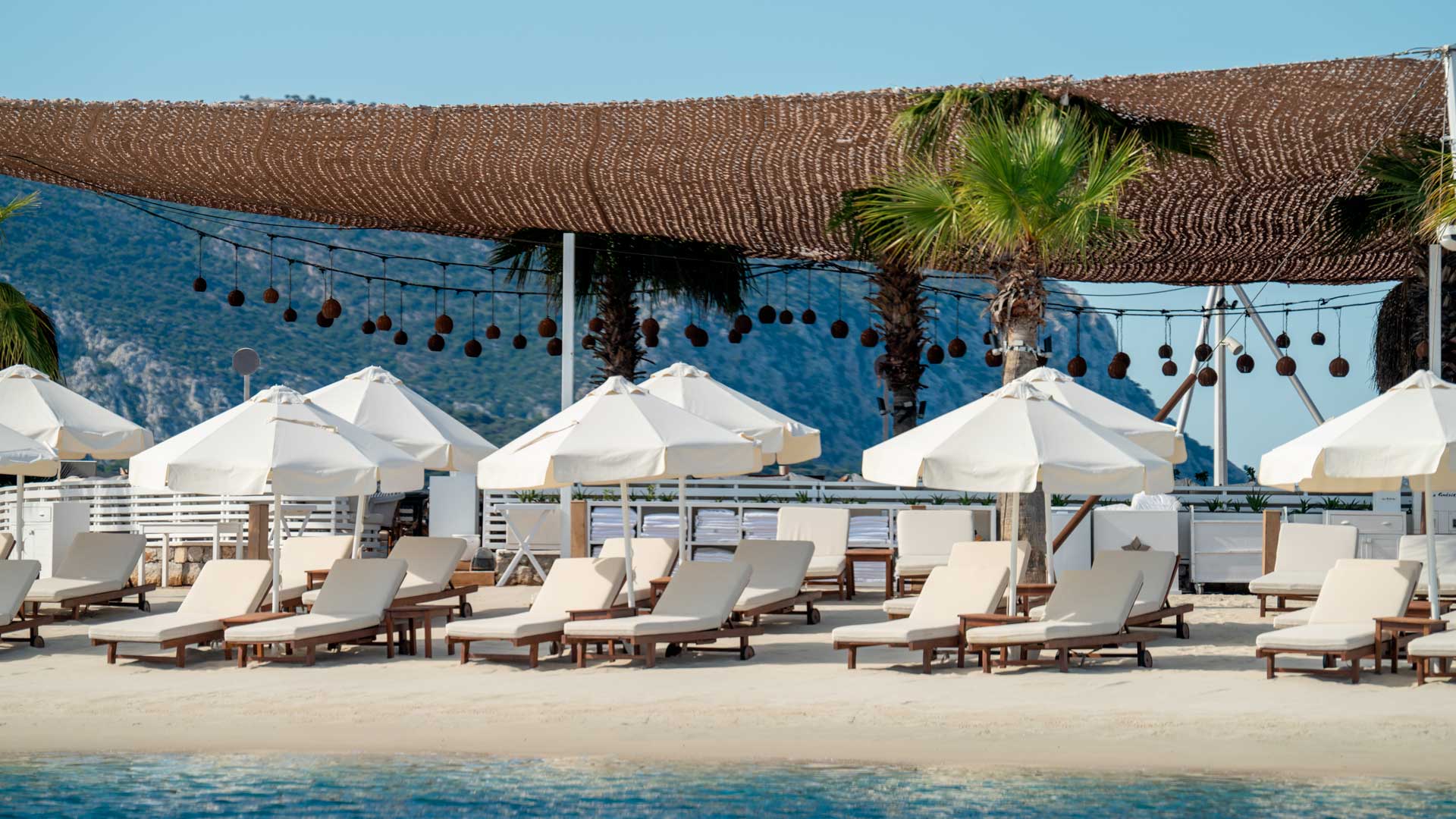 D-Maris-Bay-_La-Guérite-Beach
