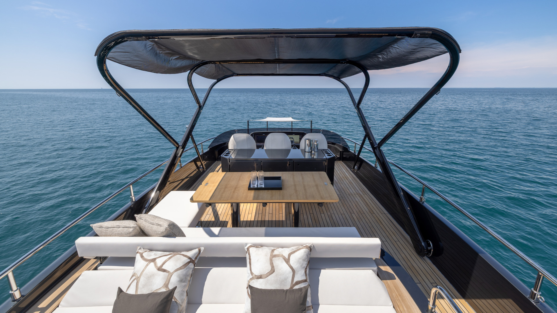 Pershing-GTX70-3-Robb-Report-Italia