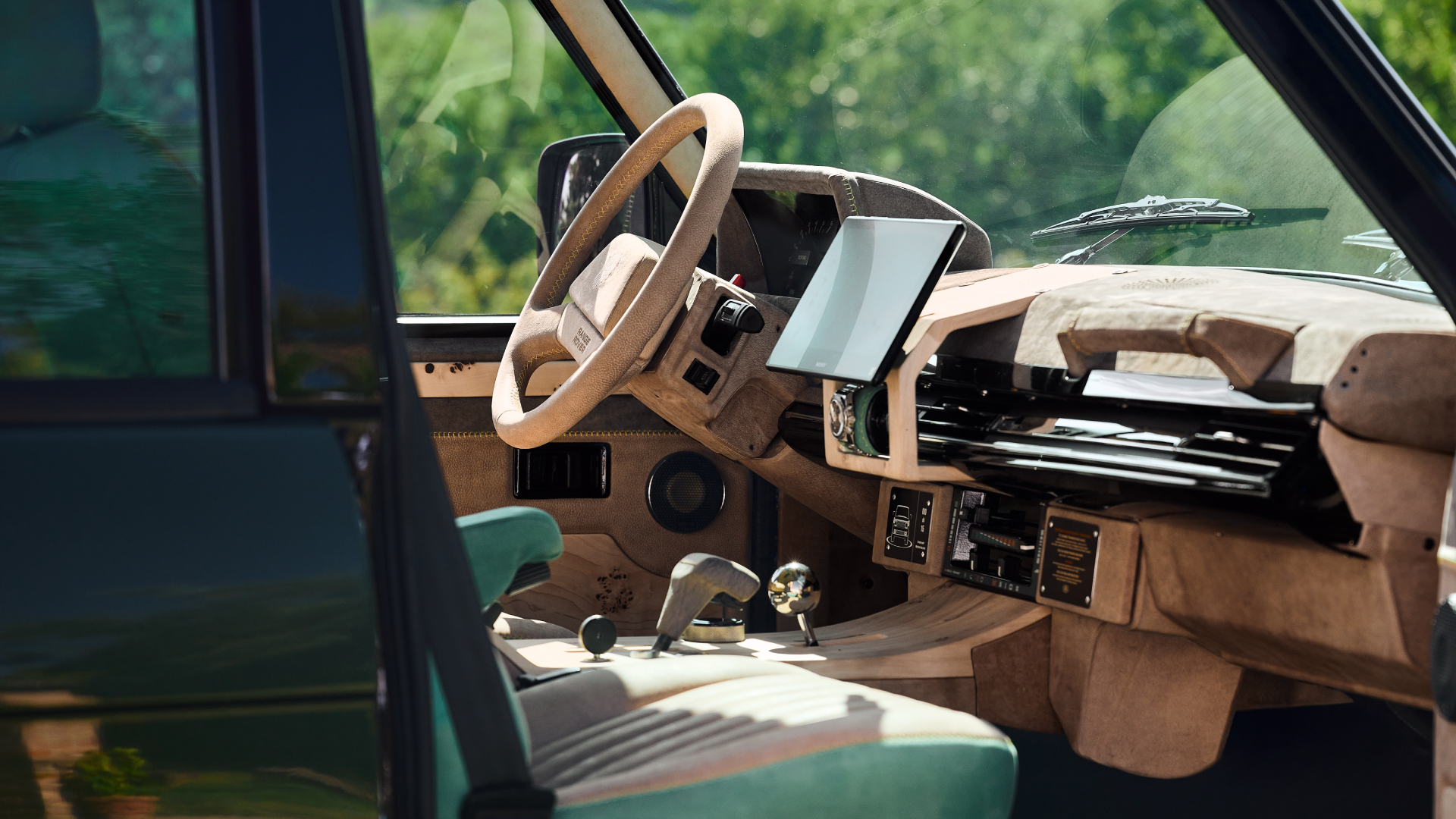 Range-Rover-Vinile-3-Robb-Report-Italia