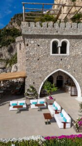 Riva-Lounge-Borgo-Santandrea-6-Robb-Report-Italia