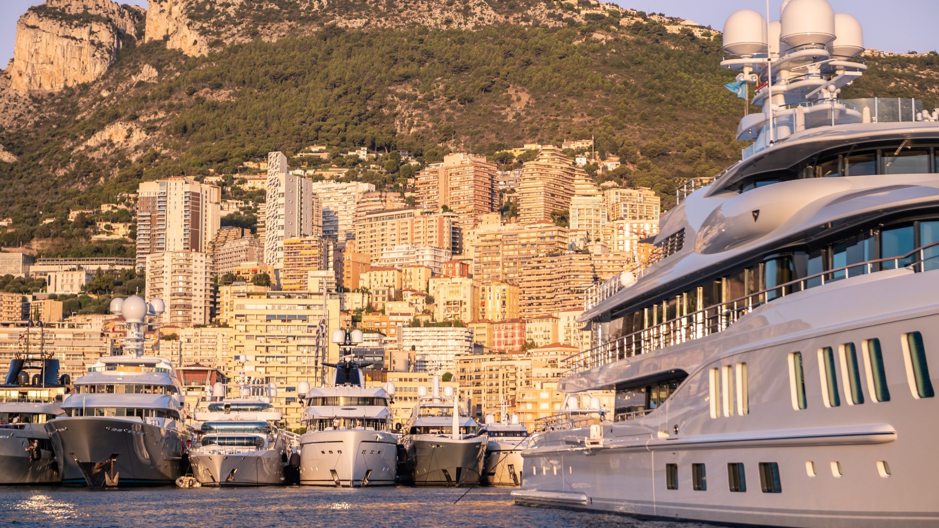 Monaco-Yacht-Show-2026-10-Robb-Report-Italia
