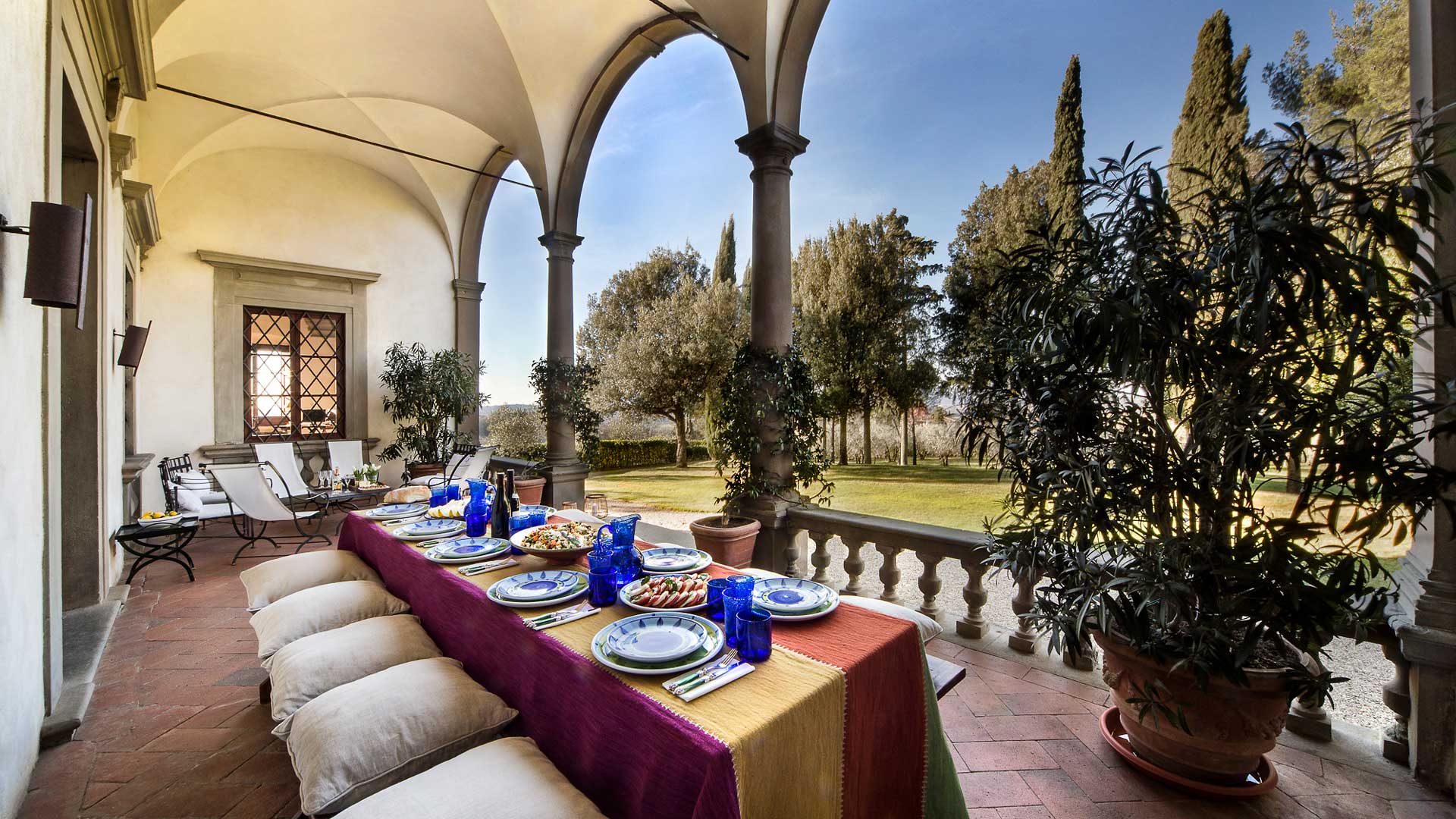 Villa-San-casciano-Italy-Sotheby’s-International-Realty-Robb-Report-Italia