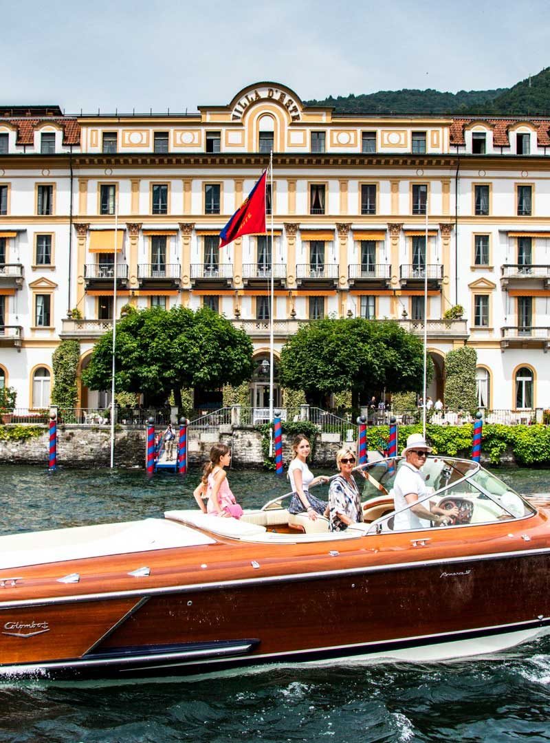 Villa-d-Este-Style-Vintage-Yachting-Blue-Passion-Robb-Report-Italia