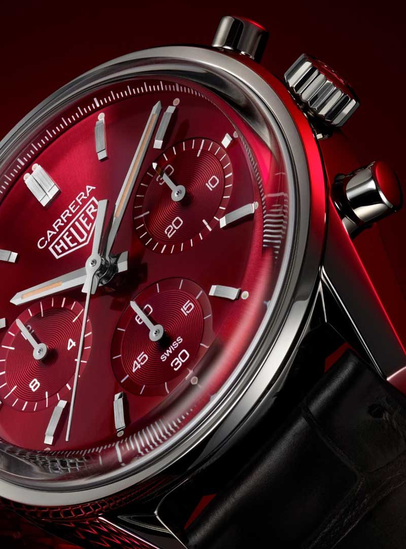 Tag-Heuer-Carrera-Red-Dial-Robb-Report-Italia