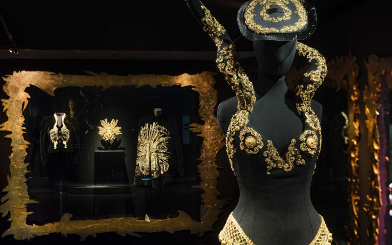 Elsa-Schiapparelli-mostra-MAD-Parigi-Robb-Report-Italia
