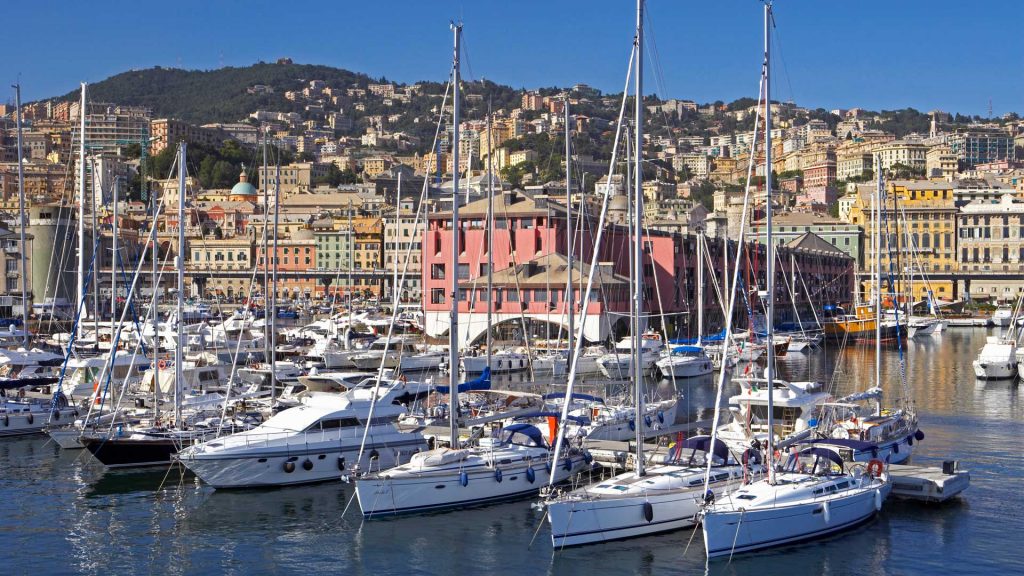 Un-weekend-a-Genova-vista-dal-porto-Robb-Report-Italia