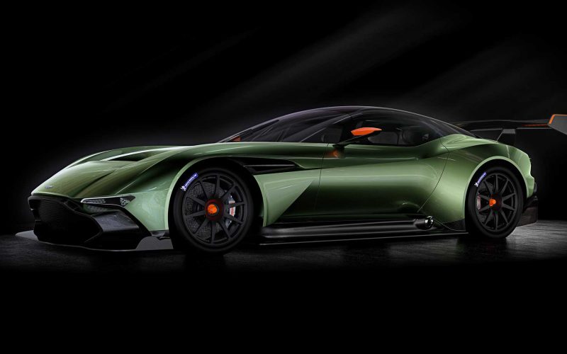 Aston-Martin-Vulcan-modello-unico-robb-report-italia