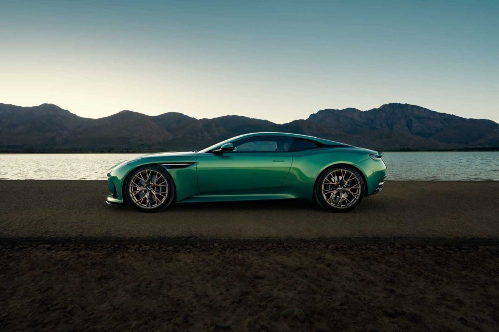 nuova-aston-martin-db12-robb-report-italia