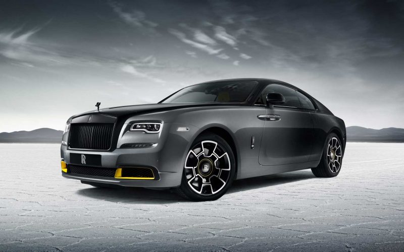 Black-Badge-Wraith-black-arrow-rolls-royce-robb-report-italia