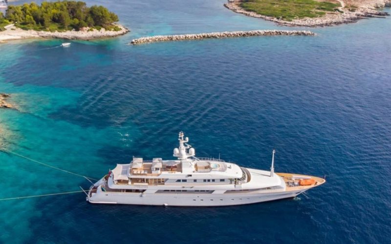 diana-superyacht-robb-report-italia