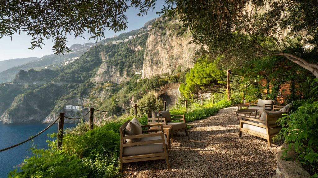 Be-your-private-view-residenze-hospitality-robb-report-italia