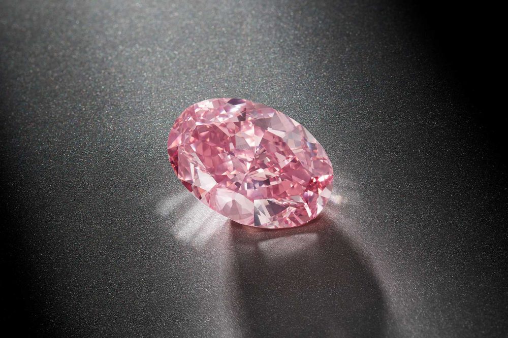 Geneva Jewels Auction Magnificent-Fancy-Vivid-Pink-diamond-ring