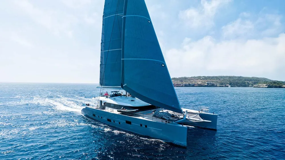 mousetrap catamarano robb report italia 1