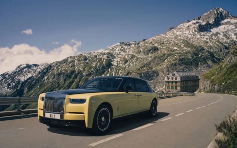 Phantom-goldfinger-rolls-royce-robb-report-italia