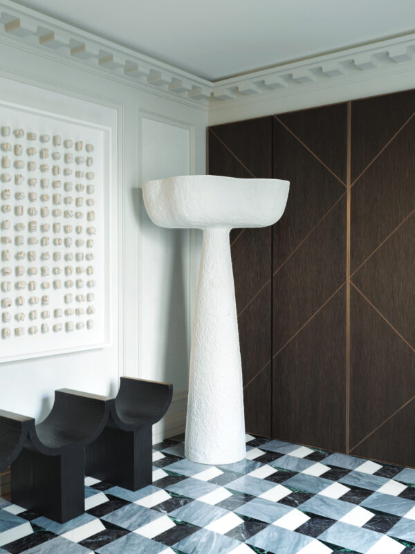 Humbert & Poyet, appartamento con vista a Parigi | Robb Report