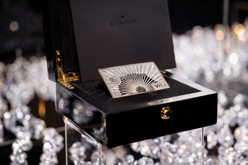 Billionaire Jewellery Card Insignia-carta-credito-gioiello-robb-report-italia