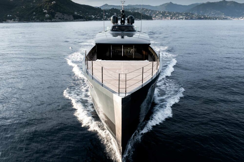 alia-yachts-san-superyacht-3-robb-report