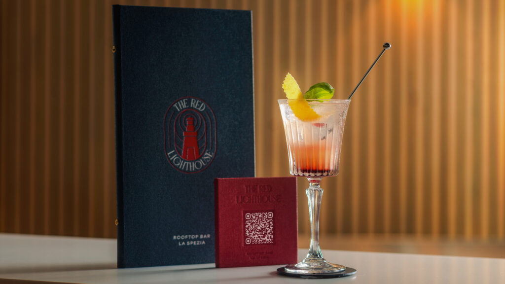The-Red-Lighthouse-Rooftop-Bar-3-Robb-Report-Italia
