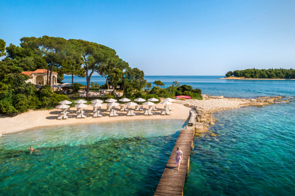 Beach-club-1-Robb-Report-Italia