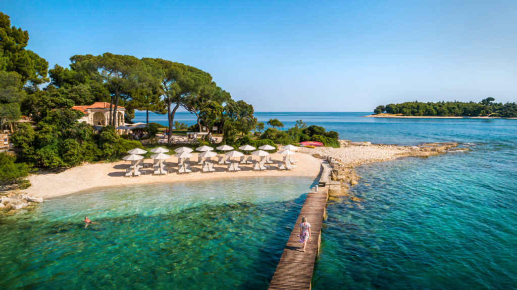 Beach-club-1-Robb-Report-Italia