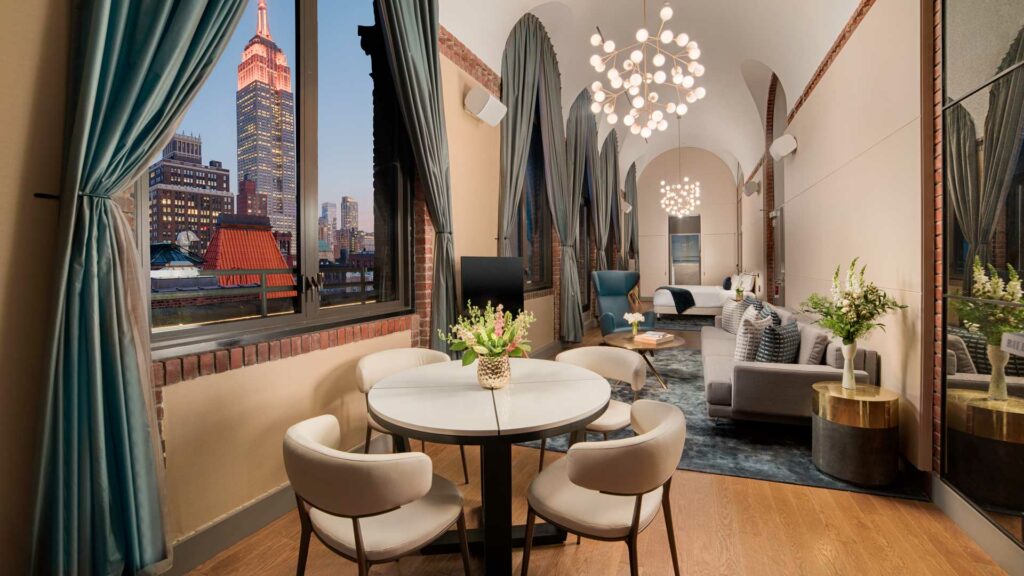 NH-Collection-New-York-Madison-Avenue-autunno-a-new-york-empire-state-building-robb-report-italia