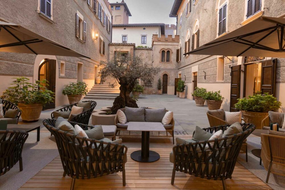 Borgo-dei-conti-umbria-relais-robb-report-italia