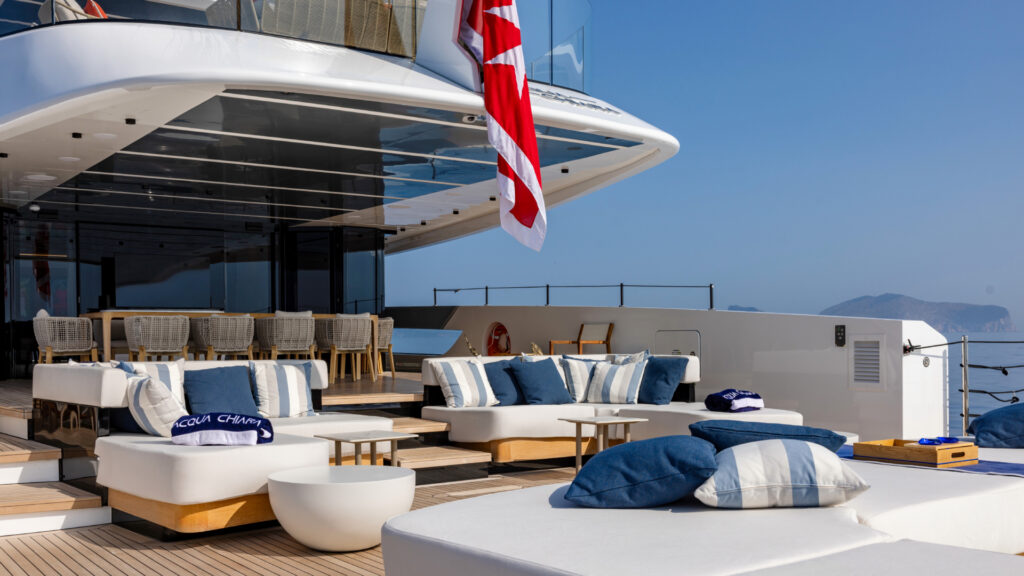 Acqua-Chiara-Collection-1-Robb-Report-Italia