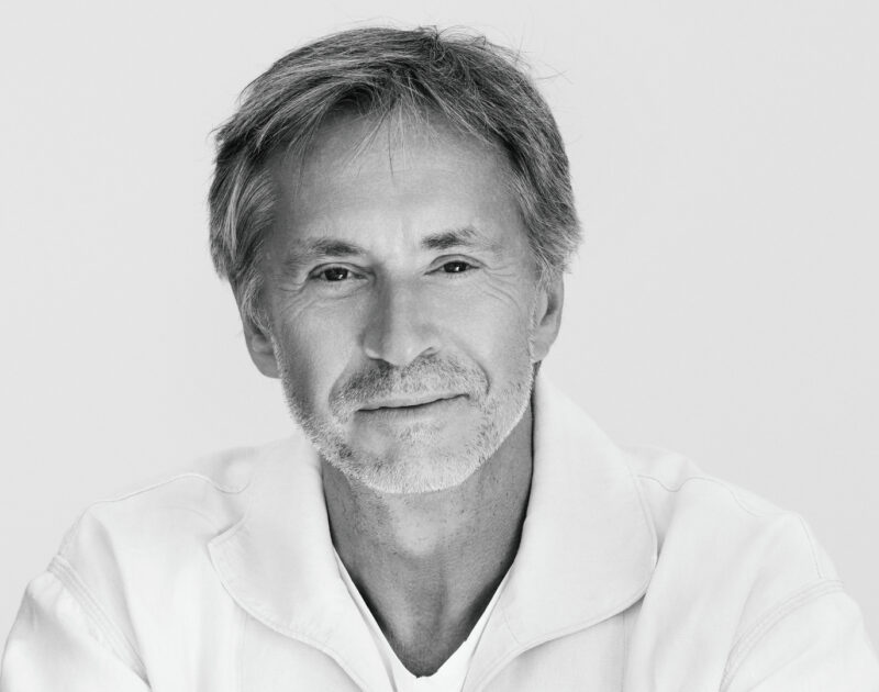 Marc-Newson-1-Robb-Report-Italia