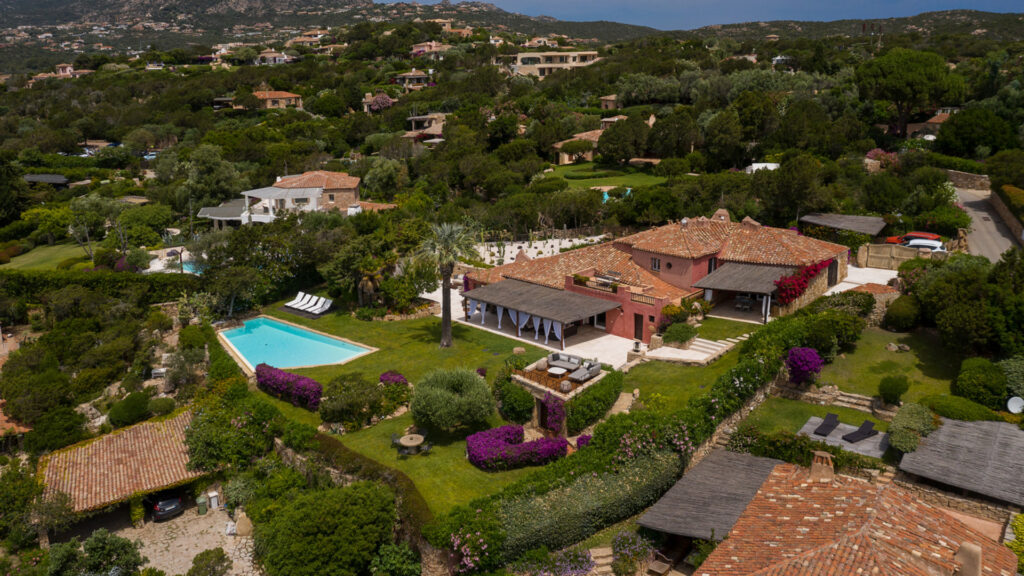 The-Thinking-Traveller-1-Robb-Report-Italia