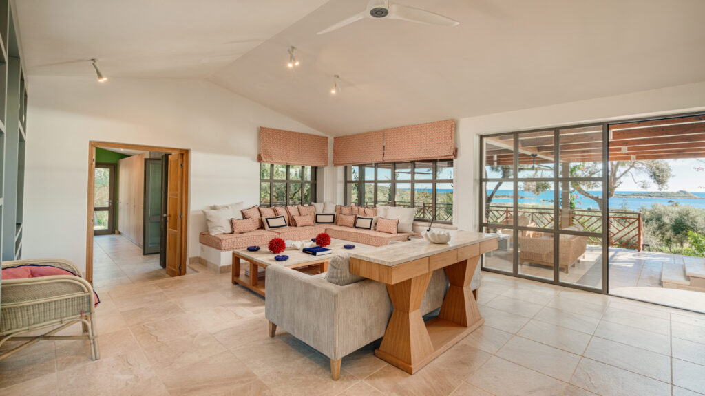 The-Thinking-Traveller-11-Robb-Report-Italia