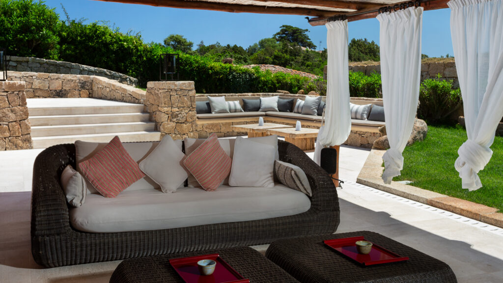 The-Thinking-Traveller-3-Robb-Report-Italia