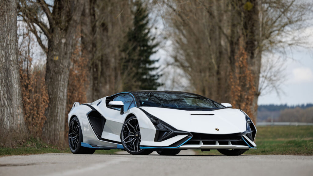 Bonhams-7-Robb-Report-Italia