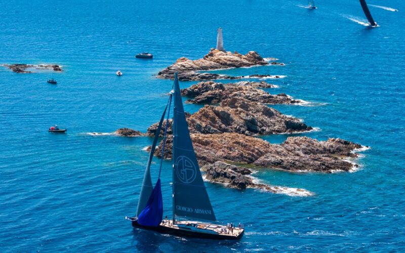 Giorgio-Armani-Superyacht-Regatta-2-Robb-Report-Italia