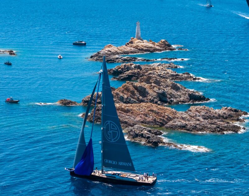 Giorgio-Armani-Superyacht-Regatta-2-Robb-Report-Italia