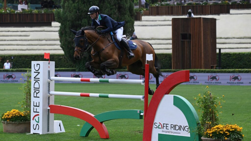 Piazza-di-Siena-1-Robb-Report-Italia