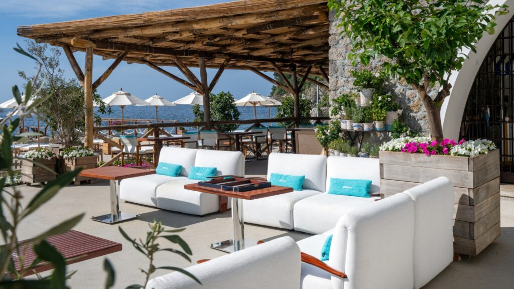 Riva-Lounge-Borgo-Santandrea-1-Robb-Report-Italia