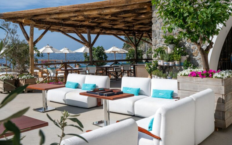 Riva-Lounge-Borgo-Santandrea-1-Robb-Report-Italia