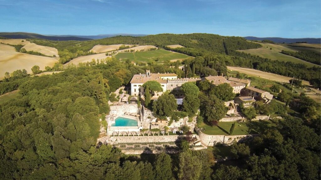 Borgo-Pignano-Florence-2-Robb-Report-Italia