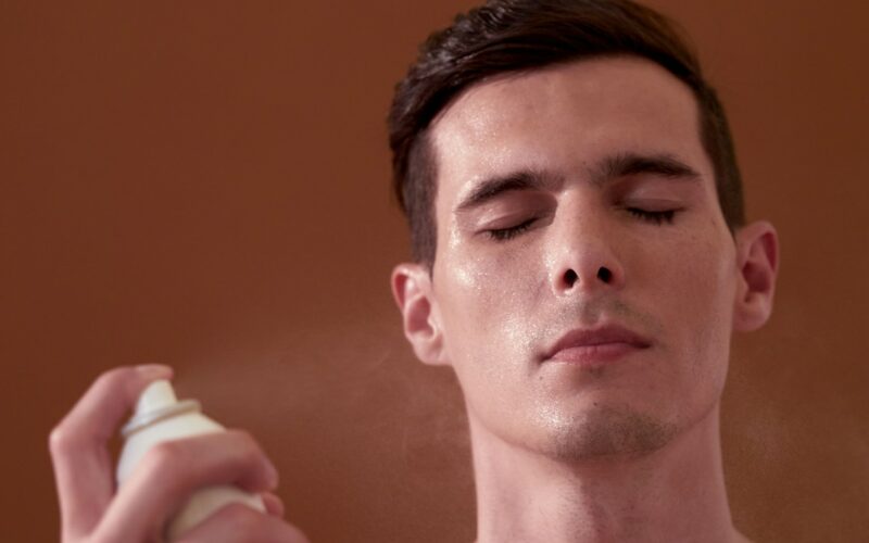 Skincare-in-spray-1-Robb-Report-Italia