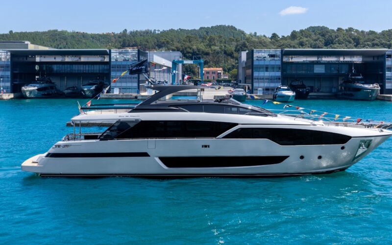 Riva-96-argo-super-1-Robb-Report-Italia