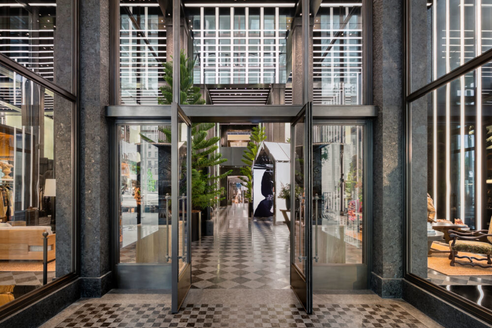Moncler-Fifth-Avenue-1-Robb-Report-Italia